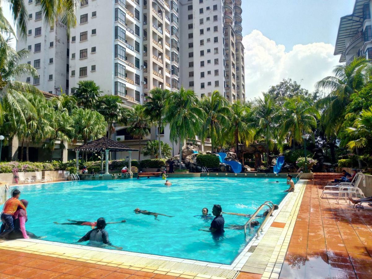 Aparthotel Costa Mahkota à Malacca Extérieur photo