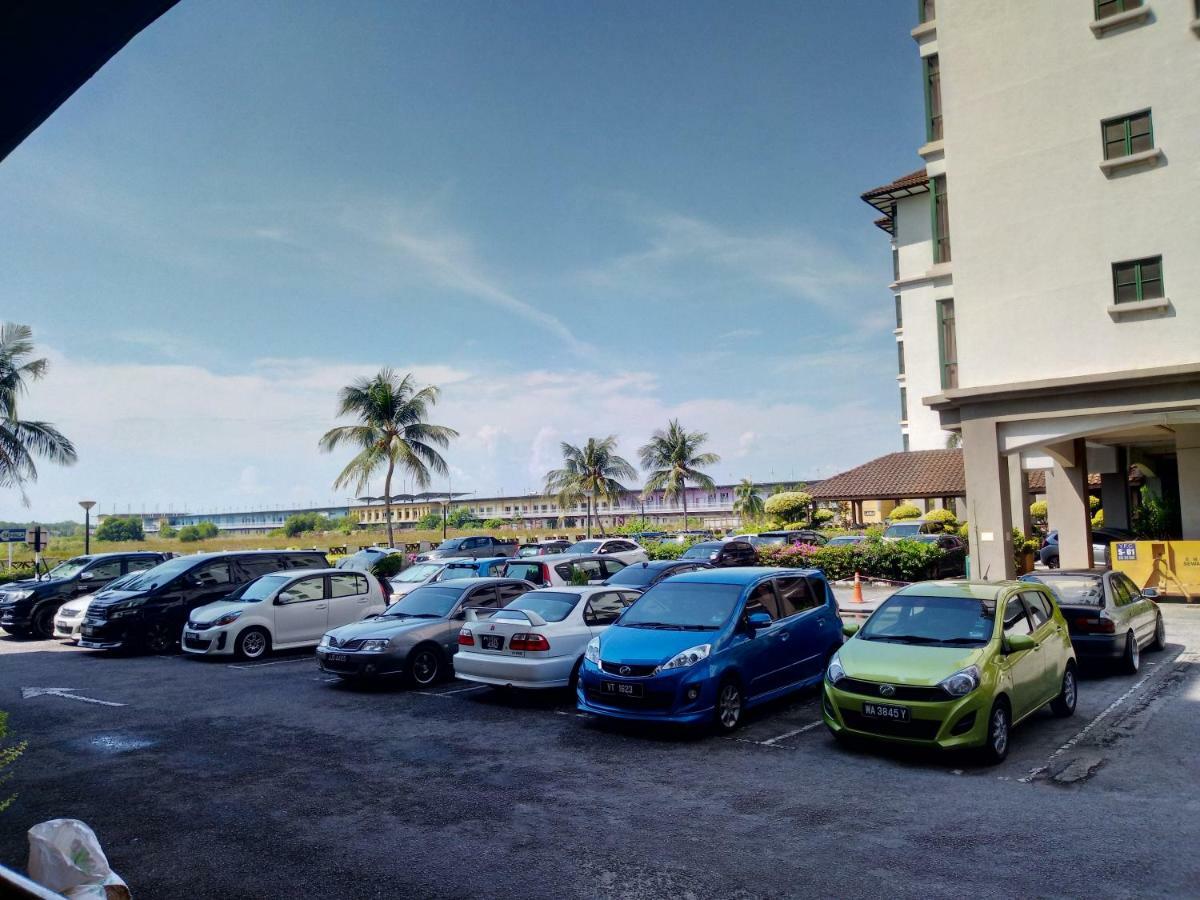 Aparthotel Costa Mahkota à Malacca Extérieur photo